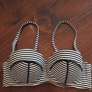 Retro style bikini top